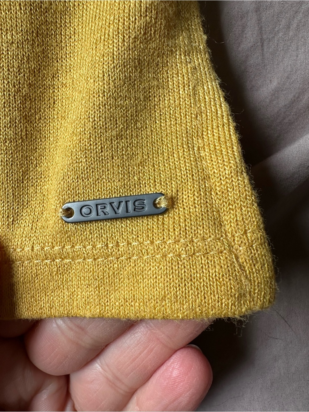 Orvis Shirt Womens Large Yellow V Neck Short Sleeve Stretch Pullover Mustard - Picture 4 of 9
